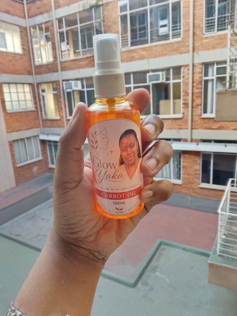 Glow Yaka Carrot Oil 100ml spray bottle